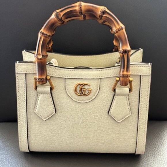 Gucci Handbags - Gucci Diana small tote bag